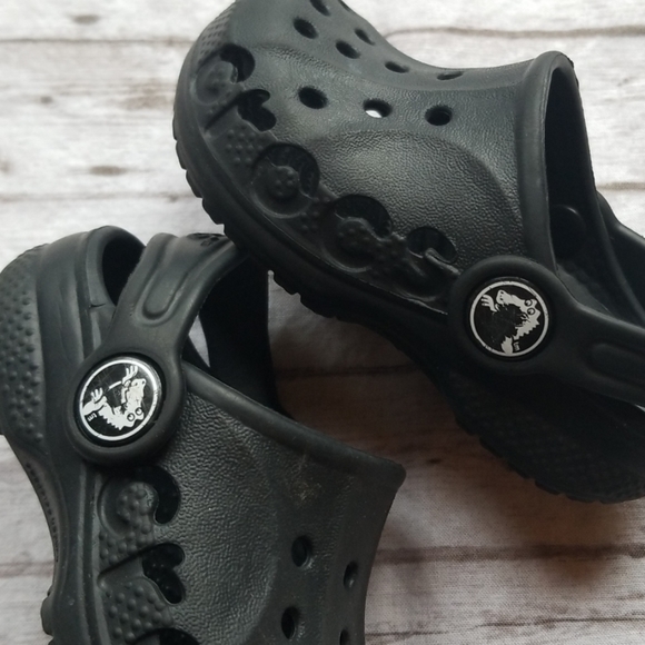 Toddler Crocs - Picture 4 of 6